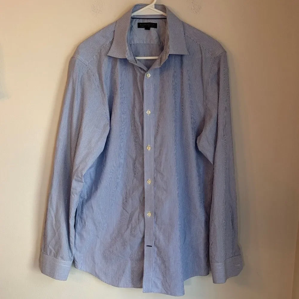 Banana Republic men’s pair of Button-Up Pearl snap Shirts size L slim EUC casual